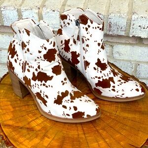 Altar’d state cow print booties SZ 7.5
